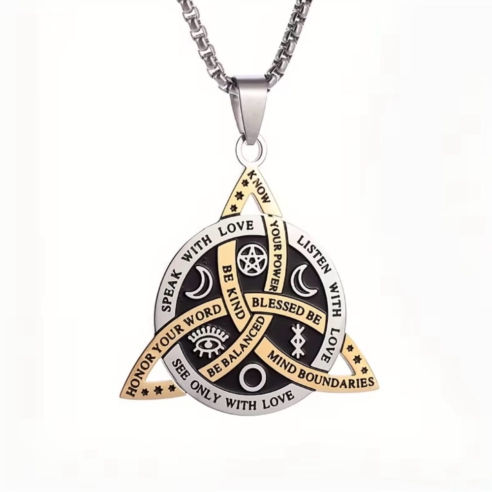 ⭐️ Celtic Pendant Necklace in Gold and Black